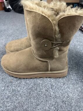 UGG Antelope Bailey Button Boots